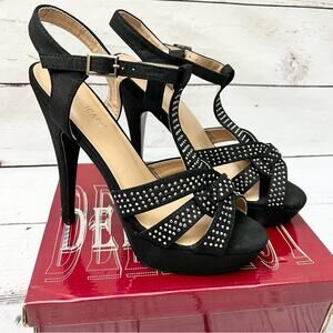 Delicacy Ivetta Platform Heels Size 8 Black NEW!